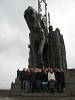 Am Alexander-Newkij-Denkmal in Pskow
